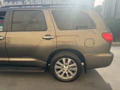 Photo of the vehicle Toyota Sequoia