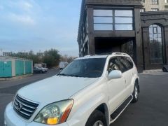 Photo of the vehicle Lexus GX