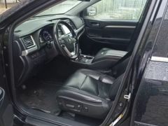 Photo of the vehicle Toyota Highlander