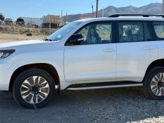 Photo of the vehicle Toyota Land Cruiser Prado