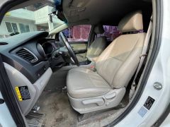 Сүрөт унаа Kia Carnival