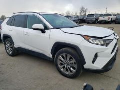 Photo of the vehicle Toyota RAV4