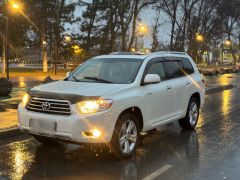 Photo of the vehicle Toyota Highlander