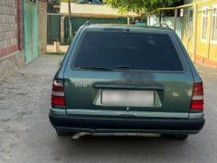 Сүрөт унаа Mercedes-Benz W124