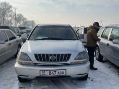 Сүрөт унаа Toyota Harrier