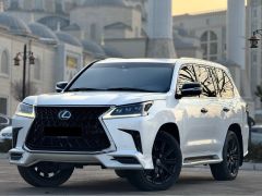 Photo of the vehicle Lexus LX