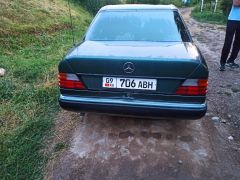 Сүрөт унаа Mercedes-Benz W124