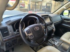 Photo of the vehicle Toyota Land Cruiser