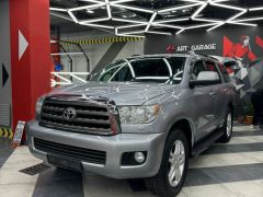 Фото авто Toyota Sequoia