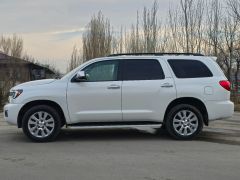 Фото авто Toyota Sequoia