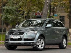 Photo of the vehicle Audi Q7