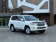 Photo of the vehicle Toyota Land Cruiser