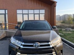 Сүрөт унаа Toyota Highlander