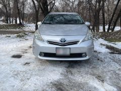 Фото авто Toyota Prius v (+)