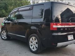 Сүрөт унаа Mitsubishi Delica