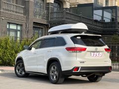 Photo of the vehicle Toyota Highlander