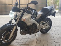 Сүрөт унаа Suzuki GSR 400