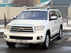 Photo of the vehicle Toyota Sequoia