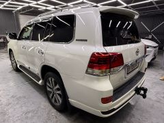 Photo of the vehicle Toyota Land Cruiser