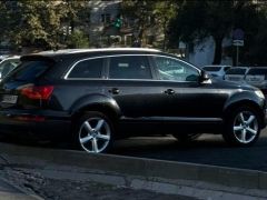 Сүрөт унаа Audi Q7