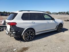 Photo of the vehicle BMW X7