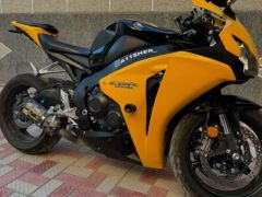 Сүрөт унаа Honda CBR 1000