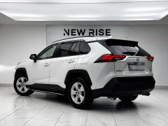 Photo of the vehicle Toyota RAV4