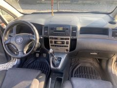 Сүрөт унаа Toyota Corolla Verso