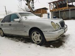 Фото авто Mercedes-Benz E-Класс