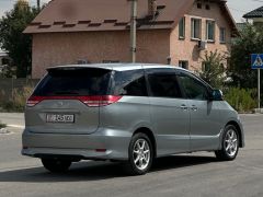 Фото авто Toyota Estima