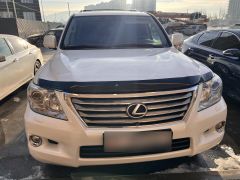 Photo of the vehicle Lexus LX