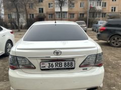 Photo of the vehicle Toyota Crown