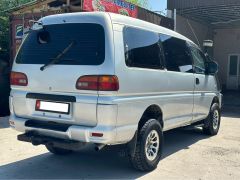 Сүрөт унаа Mitsubishi Delica