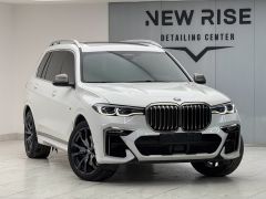 Photo of the vehicle BMW X7