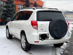 Сүрөт унаа Toyota RAV4