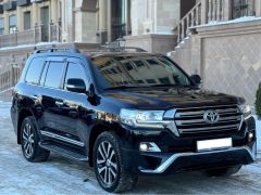 Photo of the vehicle Toyota Land Cruiser