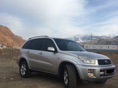 Сүрөт унаа Toyota RAV4