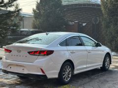 Photo of the vehicle Hyundai Sonata