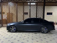 Photo of the vehicle BMW 5 Series