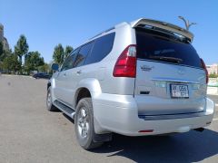 Photo of the vehicle Lexus GX