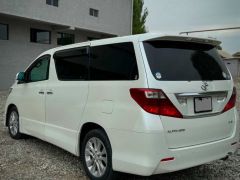 Сүрөт унаа Toyota Alphard