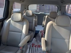 Сүрөт унаа Kia Carnival