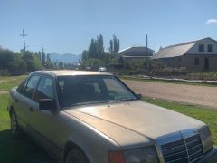 Фото авто Mercedes-Benz W124