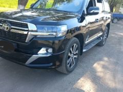 Photo of the vehicle Toyota Land Cruiser