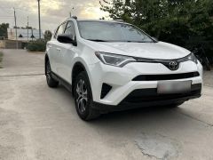 Сүрөт унаа Toyota RAV4