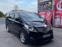 Фото авто Toyota Alphard