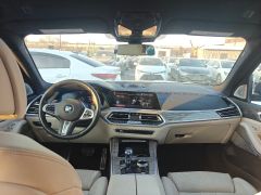 Photo of the vehicle BMW X7