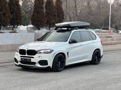 Photo of the vehicle BMW X5