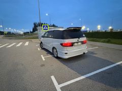 Photo of the vehicle Toyota Estima