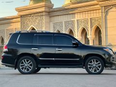 Photo of the vehicle Lexus LX